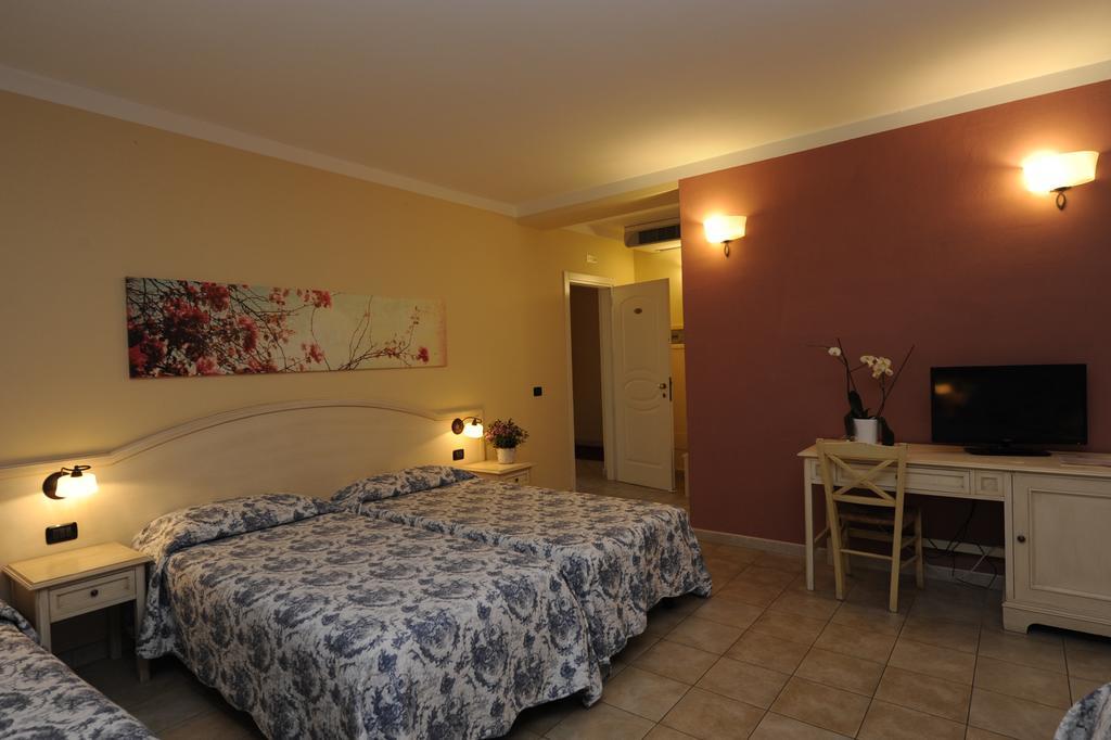 Hotel Sextum Bientina Exterior photo