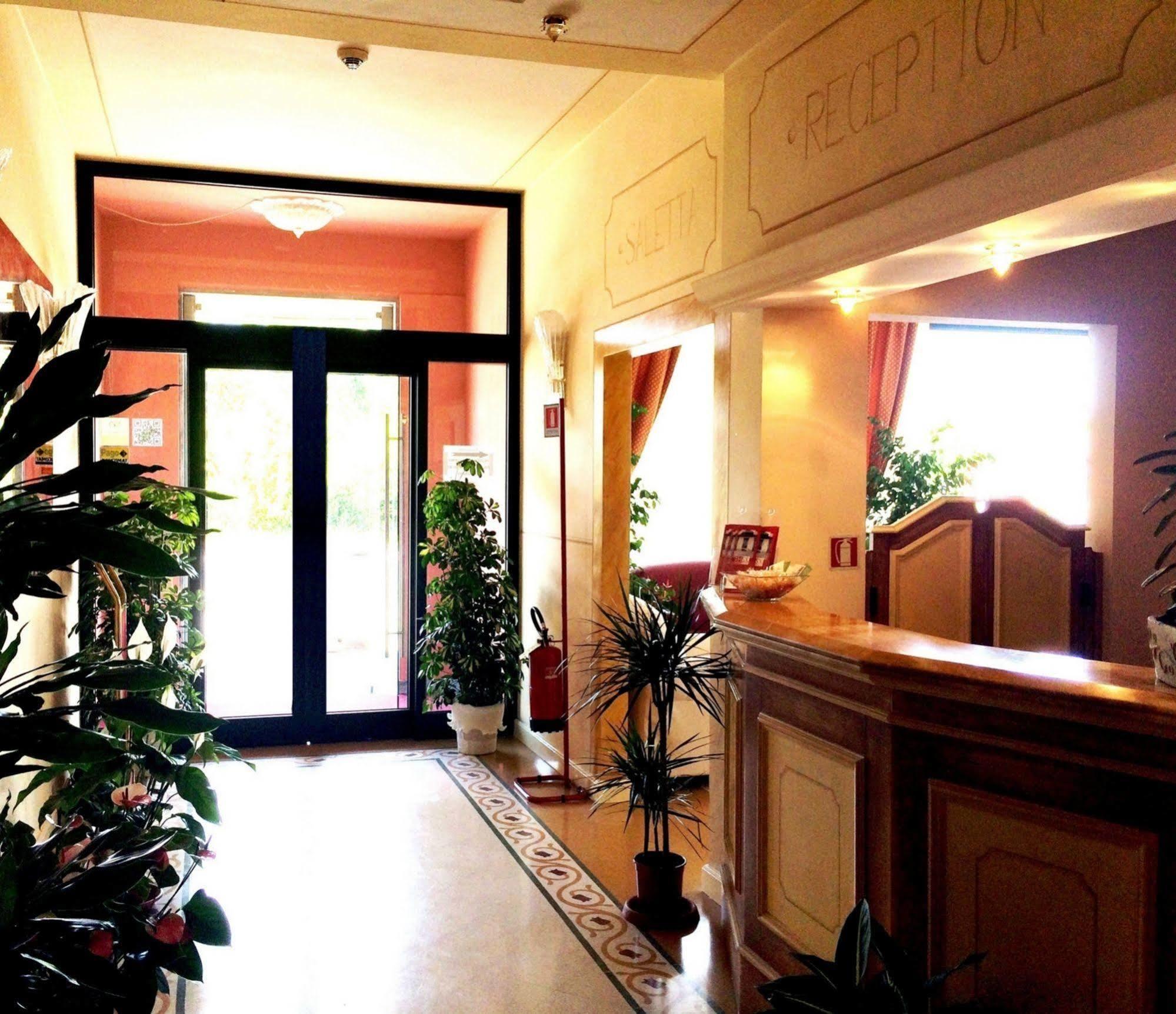 Hotel Sextum Bientina Exterior photo