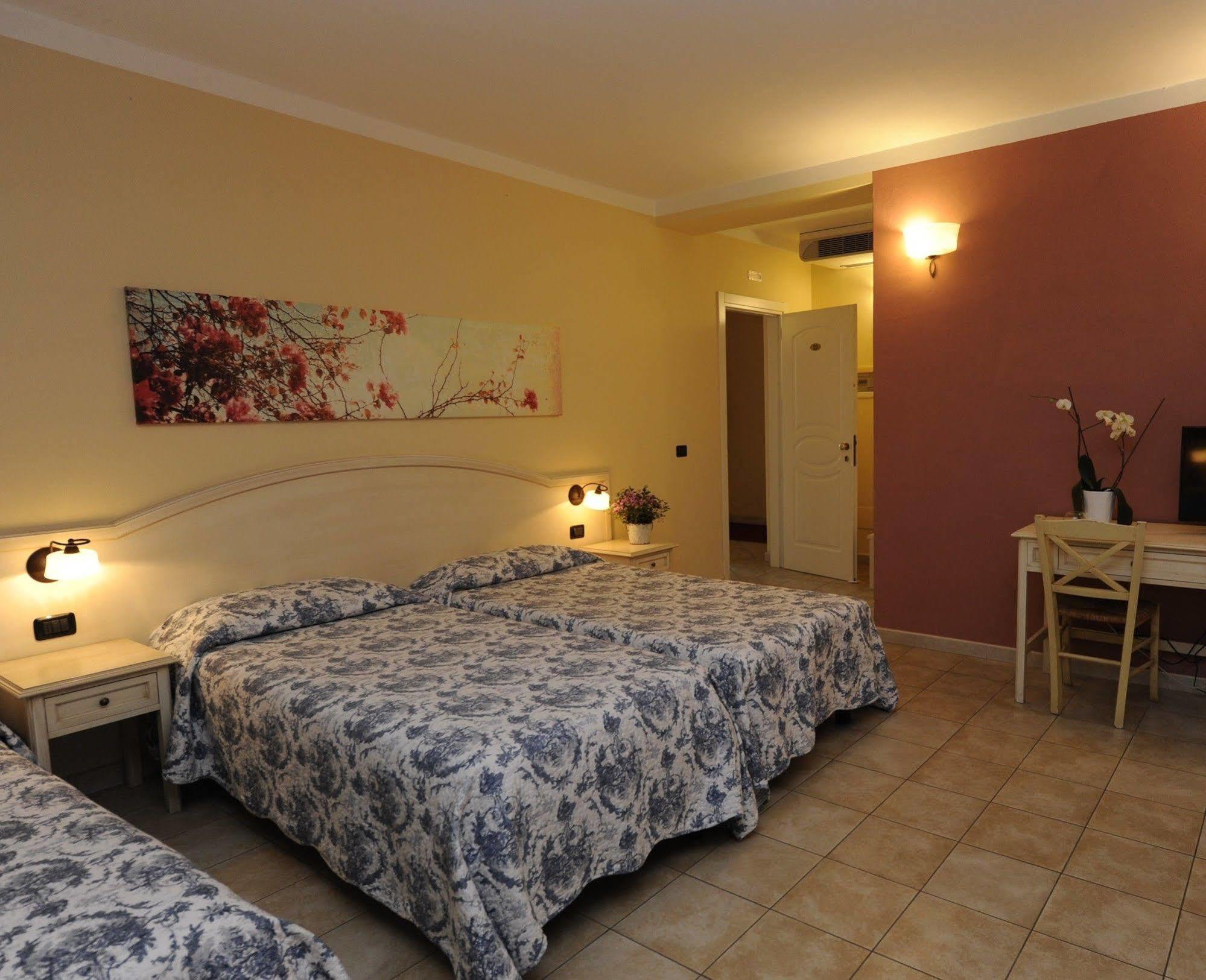 Hotel Sextum Bientina Exterior photo